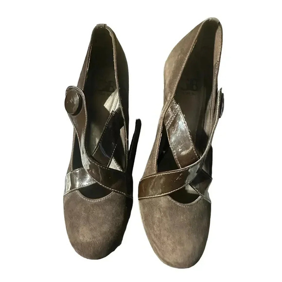 Gianni Bini Taupe Suede Black Patent Leather Trim Mary Jane Pumps Size 8M - Picture 1 of 8